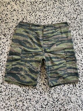 Rothco BDU Tiger Stripe Camo Shorts Cargo Adjustable Tactical Men’s Large 35-39”